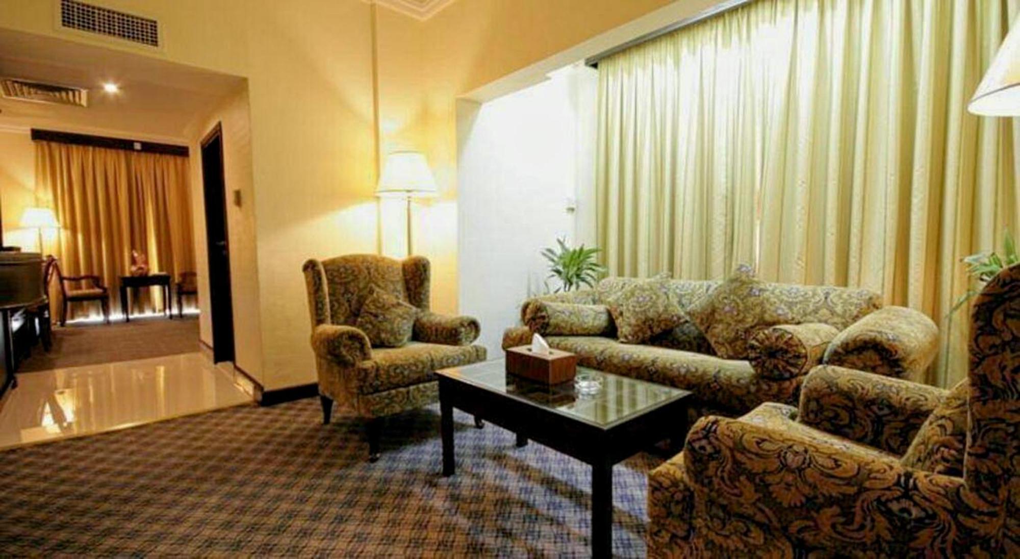 Claridge Hotel Dubai Exterior photo